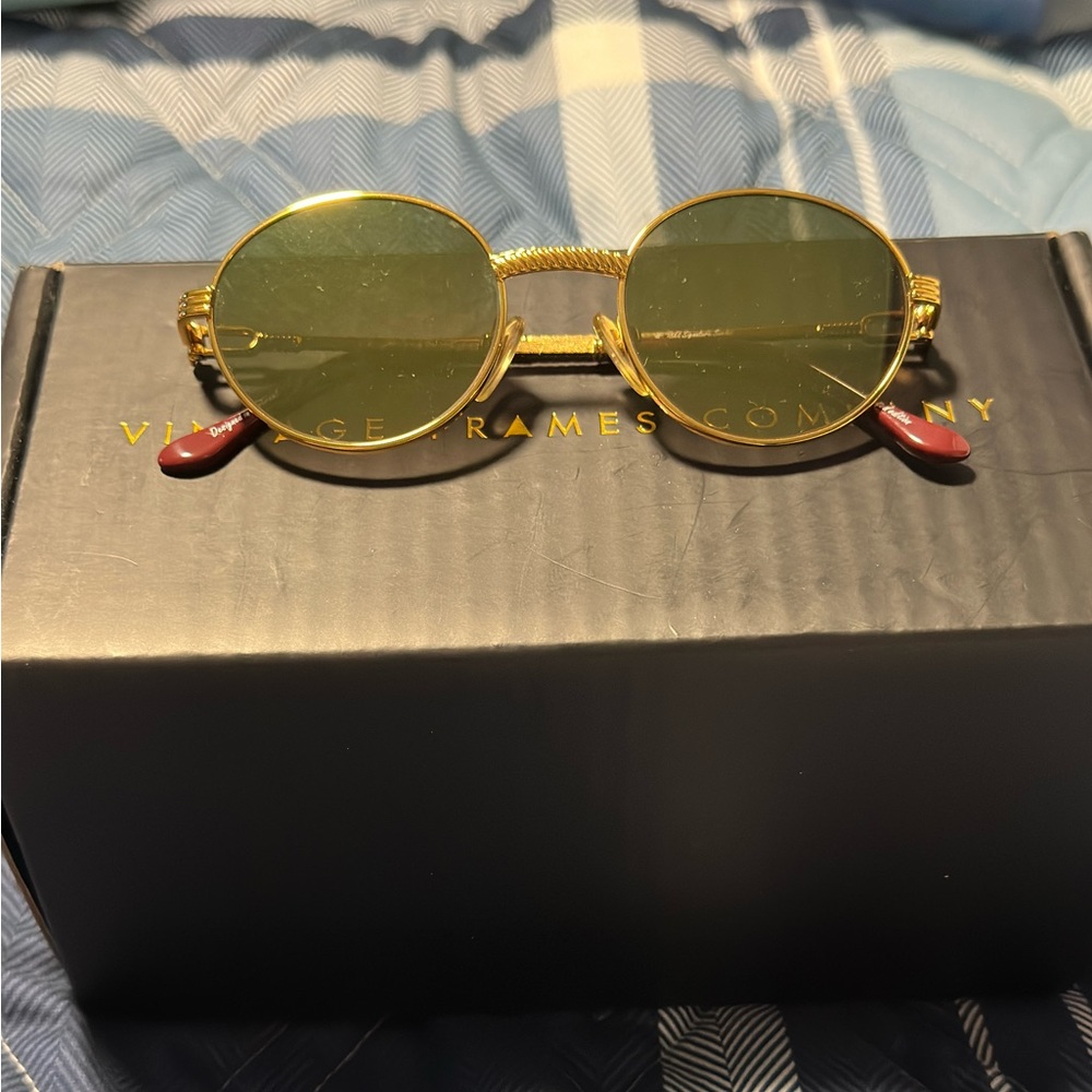 Vintage Frames 508 18k gold signature series